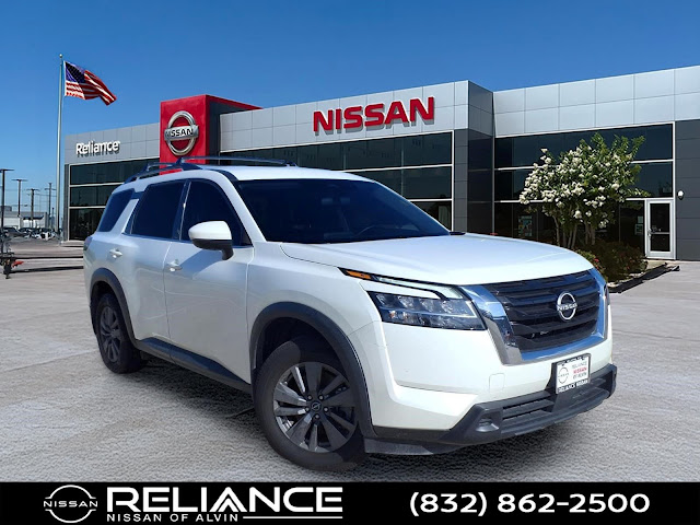 2022 Nissan Pathfinder SV